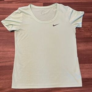 Nike mint green dry fit medium t-shirt